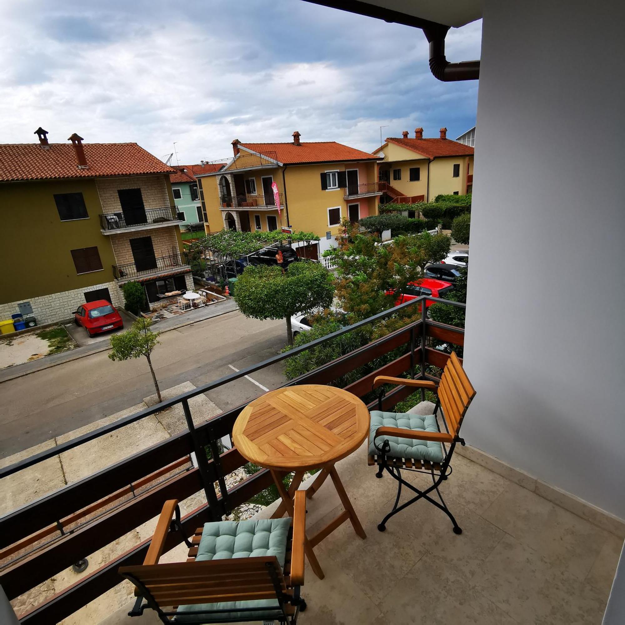 Casa Blanca Apartment Umag Exterior photo