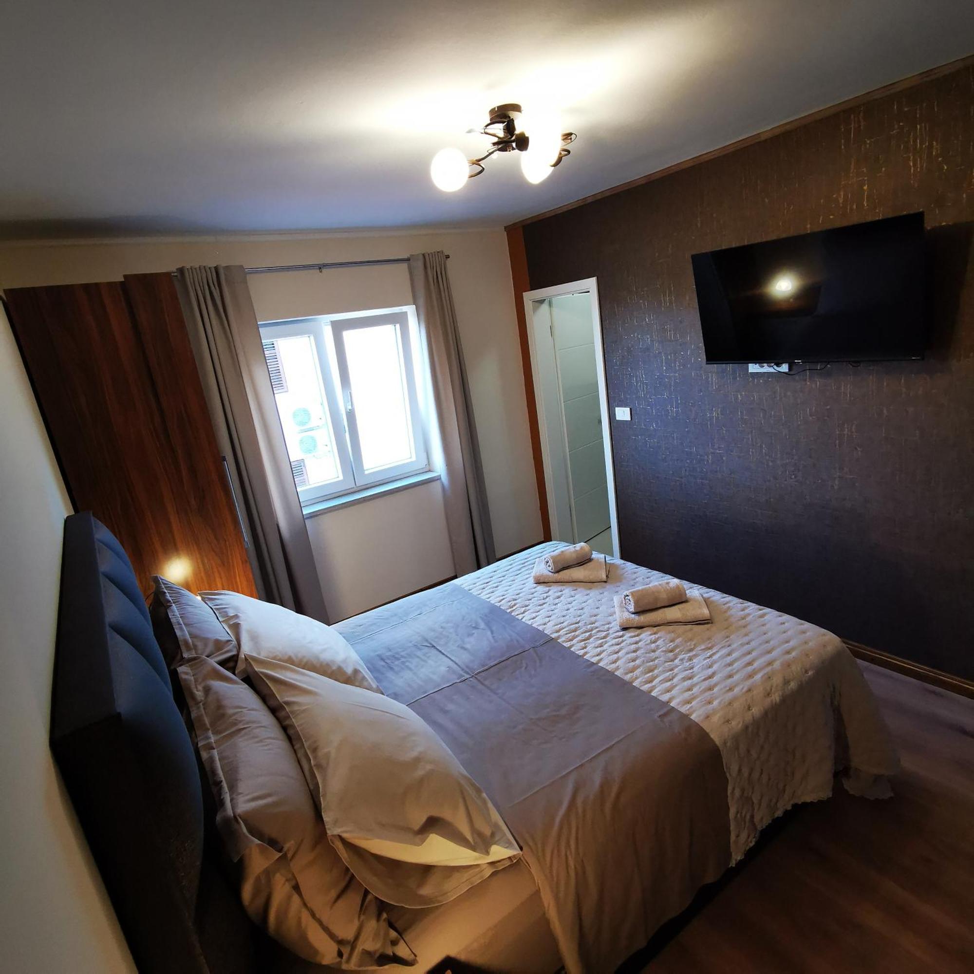 Casa Blanca Apartment Umag Exterior photo